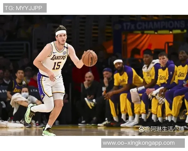 湖人官方推文庆祝里夫斯50分成就加入精英俱乐部的辉煌时刻